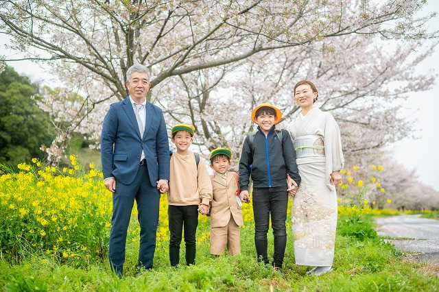 桜並木　入学式