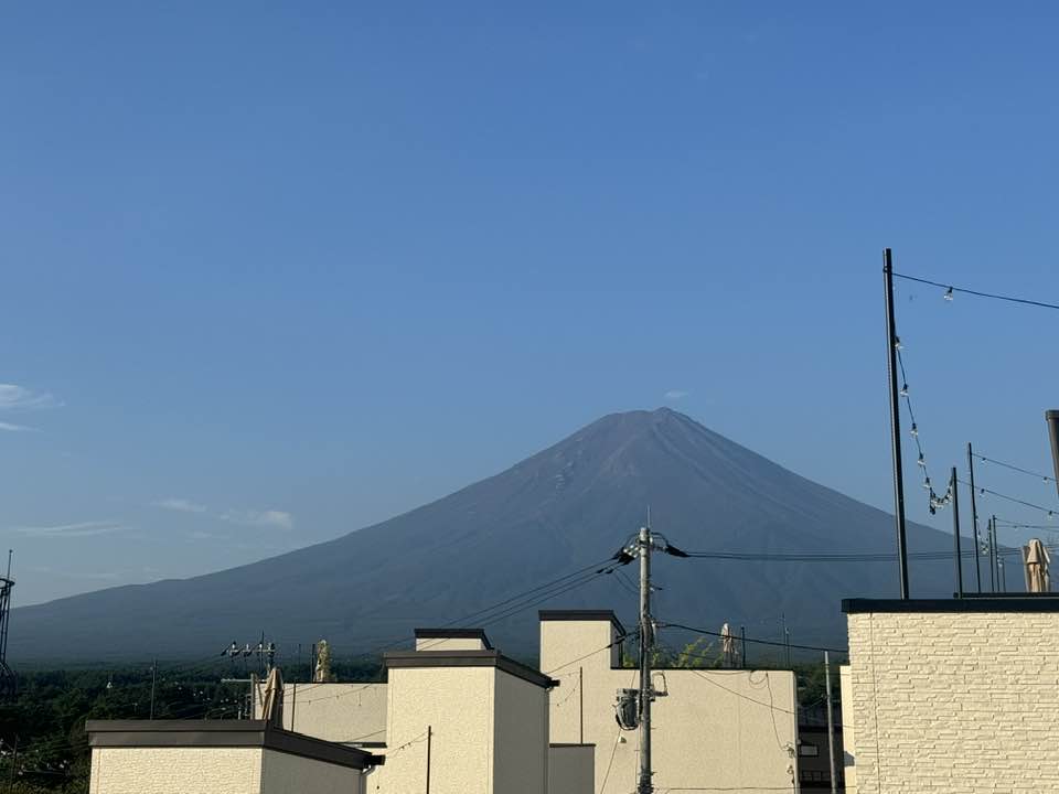 朝　富士山　夏