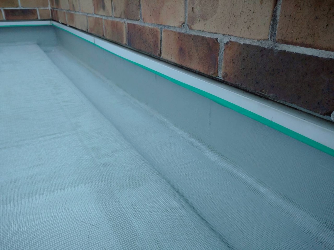 ベランダ　床　ひび割れ　リフォーム　茨城県　筑西市